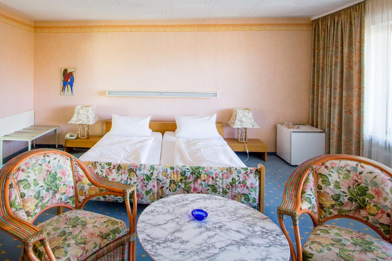 Waldhotel Stein Selbitz Exteriör bild